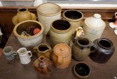 EARLY AMERICAN STYLE STONEWARE