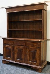 EARLY AMERICAN STYLE WALNUT ST