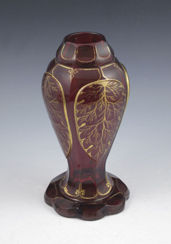 EARLY BOHEMIAN RUBY GLASS VASE: