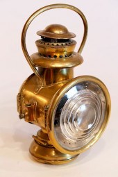 EARLY BRASS AUTOMOBILE LANTERN