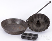 EARLY CAST IRON COOKWARE, EARL