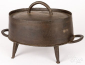 EARLY CAST IRON DUTCH OVEN, 18