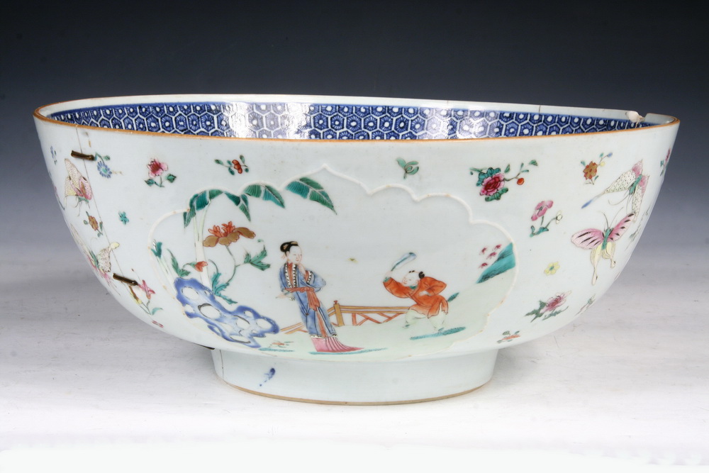 EARLY CHINESE EXPORT PUNCH BOWL -