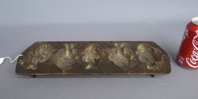 Early corn muffin mold with fish