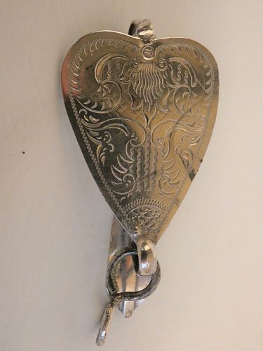 EARLY DUTCH SILVER KNIFE FROG18th