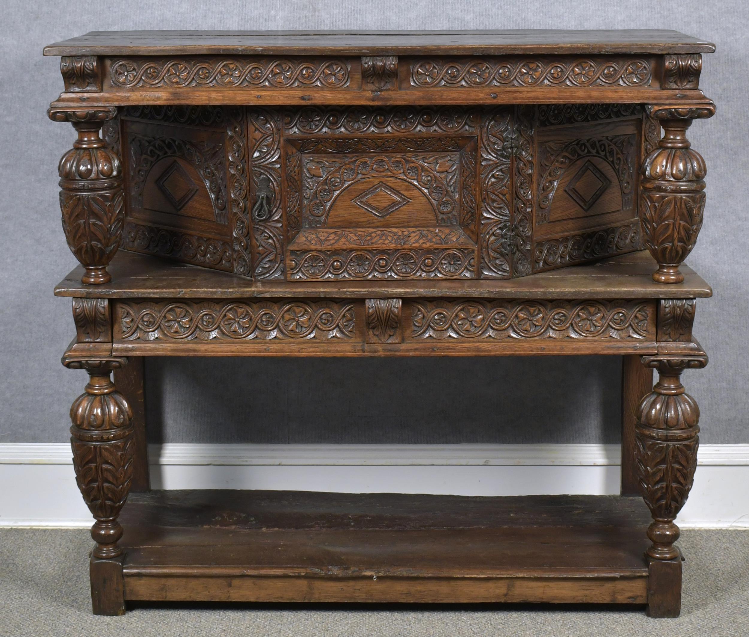 EARLY ELIZABETHAN OAK COURT