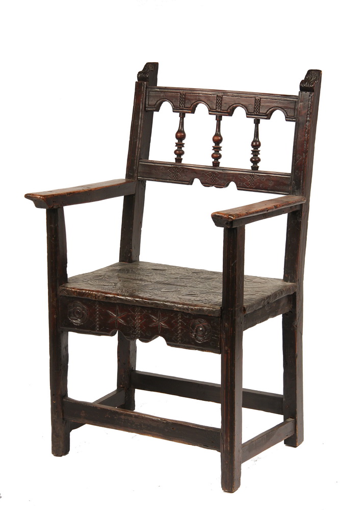 EARLY ENGLISH ARMCHAIR - Tudor