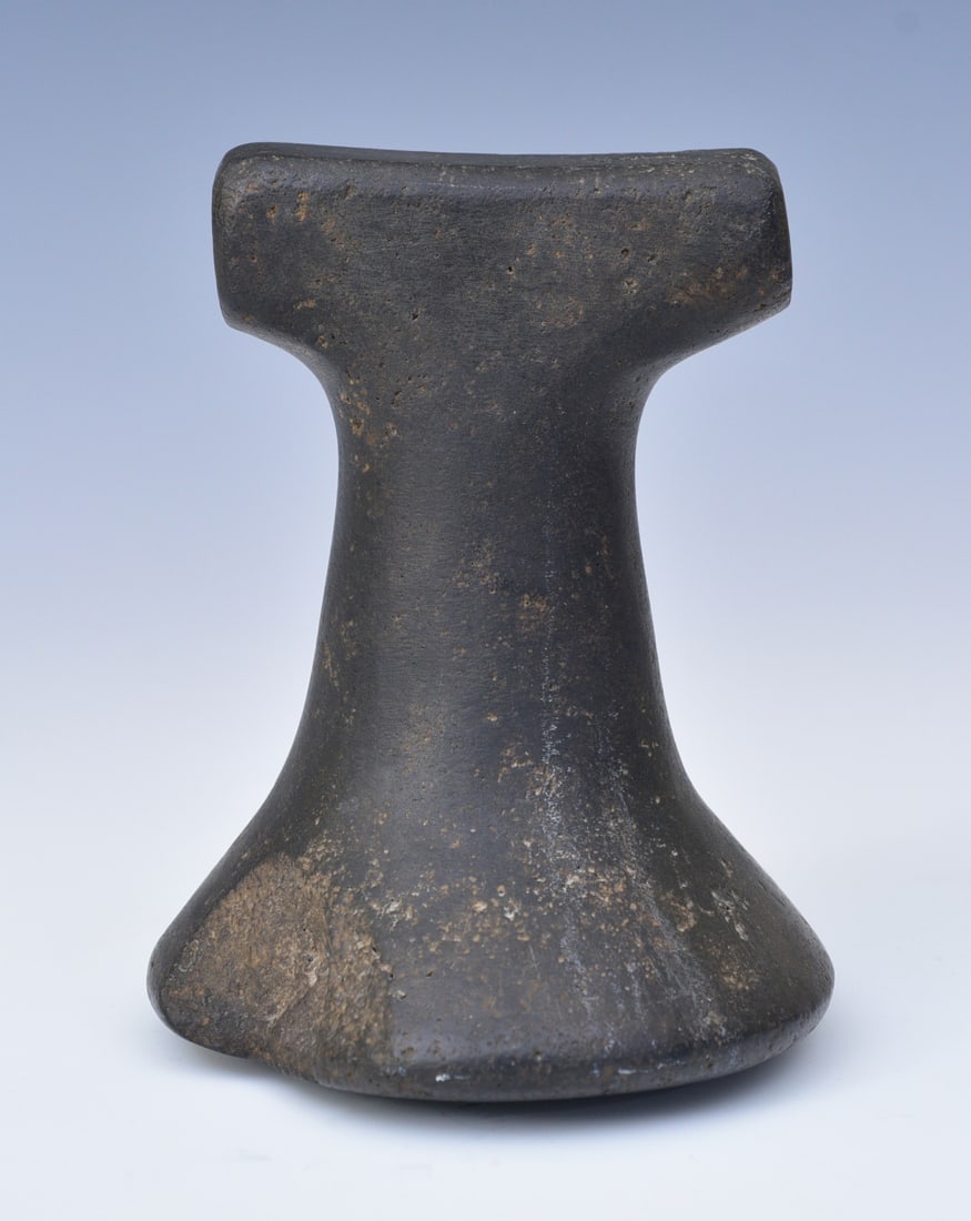 EARLY HAWAIIAN OR TAHITIAN BASALT