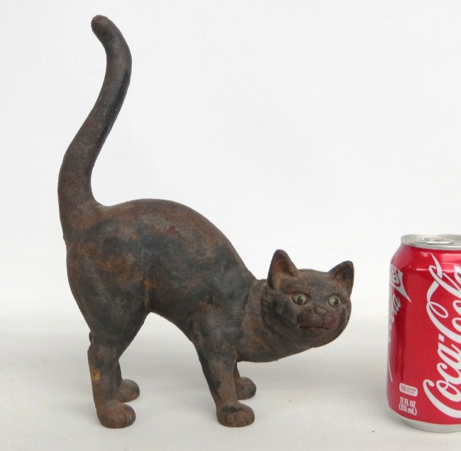 Early Hubley cat doorstop. 8