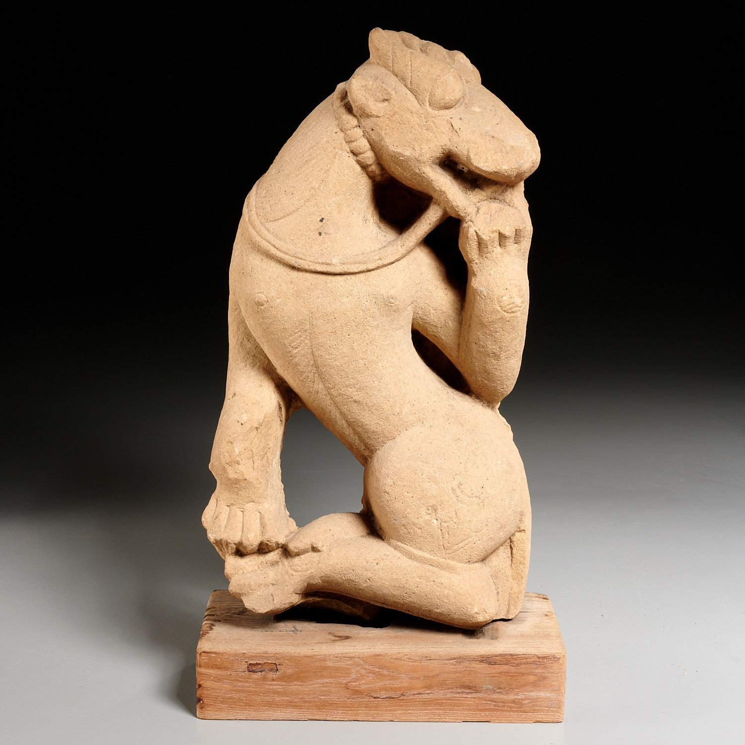 EARLY INDIAN SANDSTONE CARVING OF A