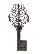 EARLY IRON LOCKSMITH KEY TRADE