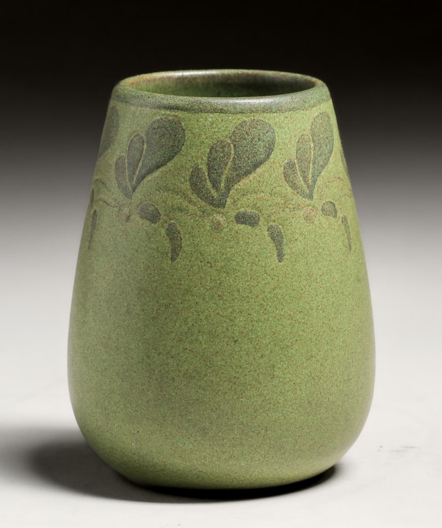 EARLY MARBLEHEAD POTTERY HORNET