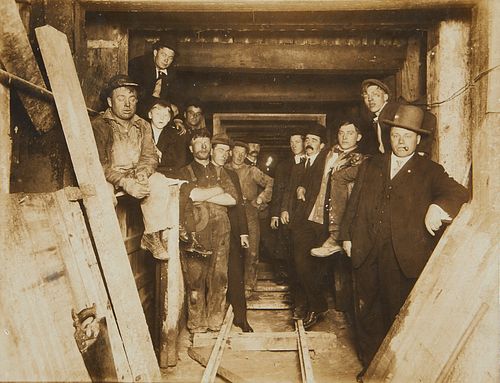 EARLY MINING CREW PHOTOGRAPH MINE