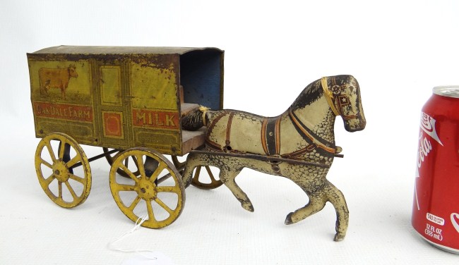 Early ''Oakdale Farm Milk'' tin
