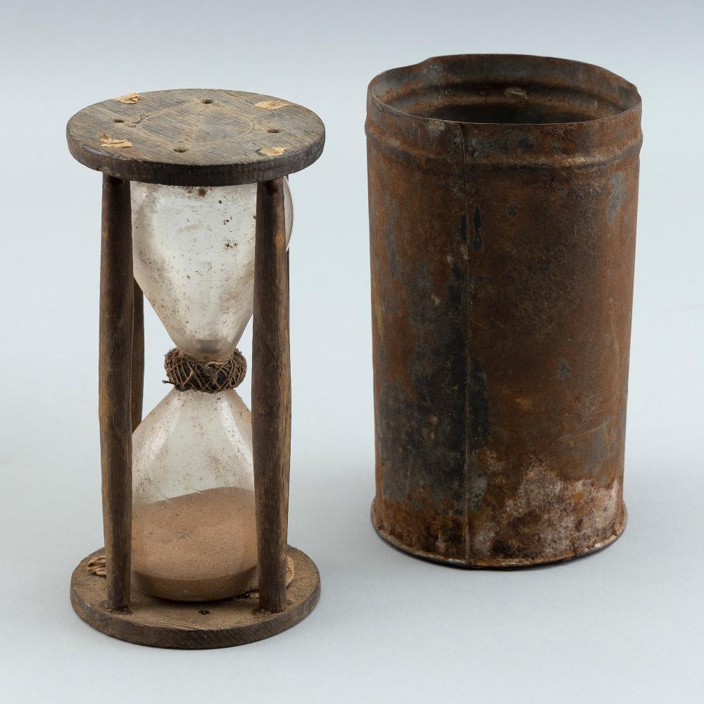 EARLY SANDGLASS TIMER FIRST HALF OF