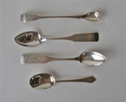 Early silver teaspoon    circa 1700