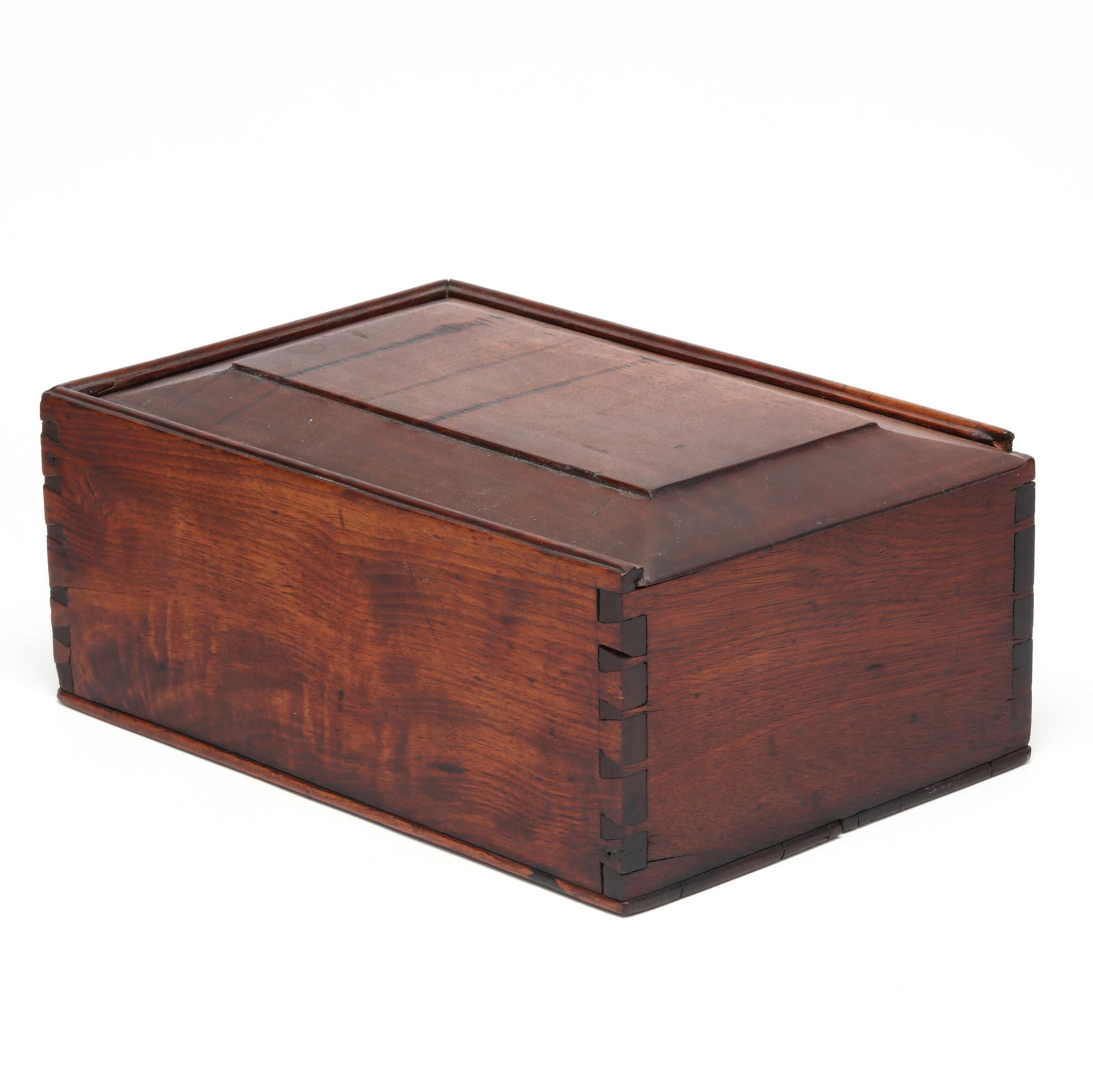 EARLY SOUTHERN WALNUT CANDLE