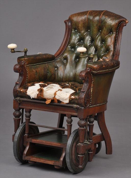 EARLY VICTORIAN CARVED MAHOGANY
