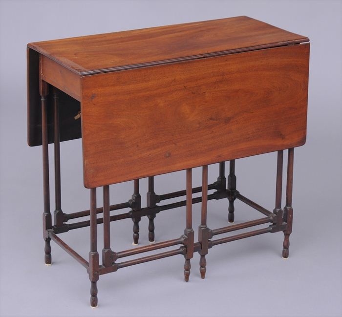 EARLY VICTORIAN MAHOGANY SPIDER-LEG