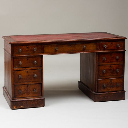 EARLY VICTORIAN OAK PEDESTAL