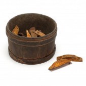 EARLY WOODEN CLAM BASKET WITH