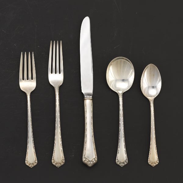 EASTERLING FLATWARE SET, "ROSEMARY"