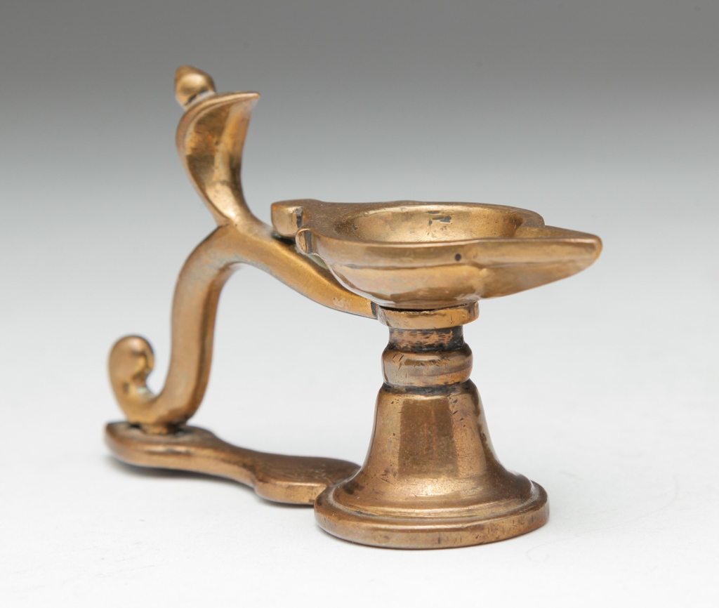 EASTERN EUROPEAN MINIATURE FINGER