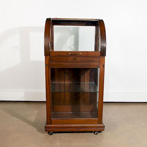ECLECTIC ANTIQUE OSCAR ONKEN WOODEN