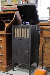 EDISON AMBEROLA FLOOR MODEL.