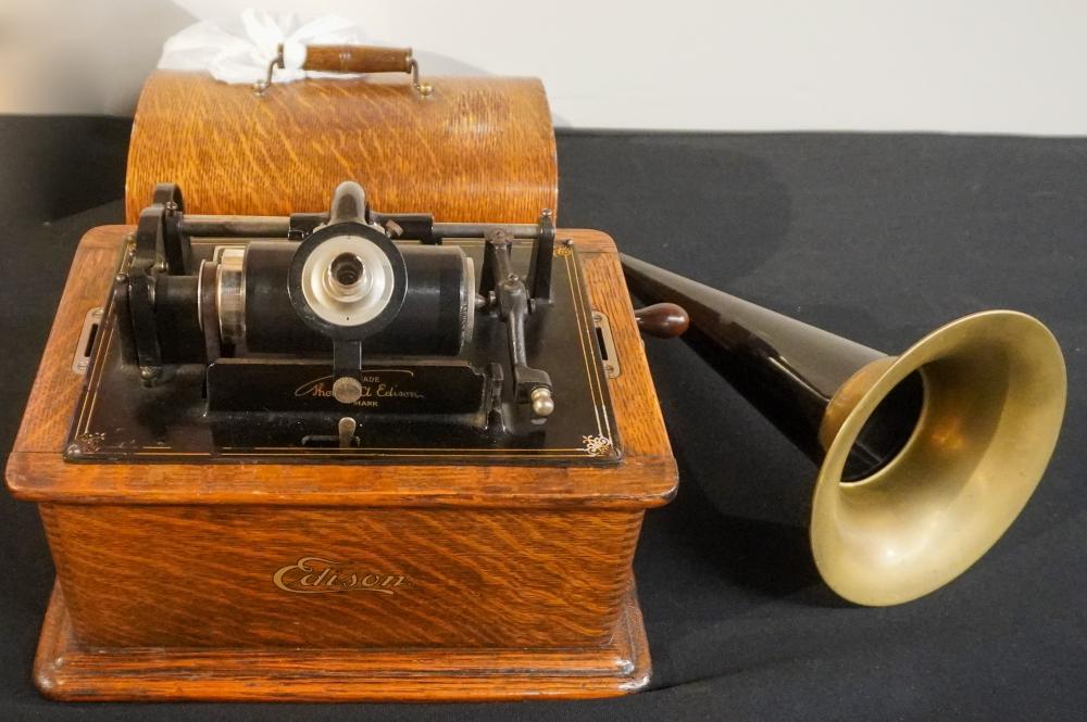 EDISON STANDARD PHONOGRAPH WITH