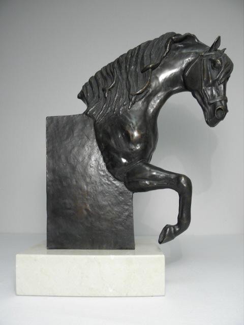 Eduardo Aragonese bronze