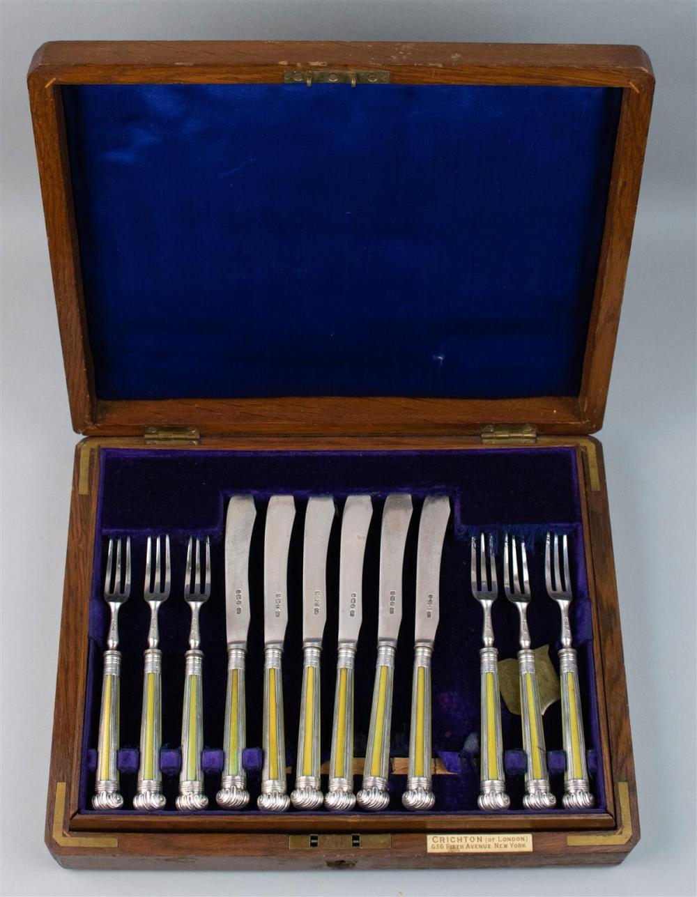 EDWARDIAN CASED SILVER DESSERT SET,