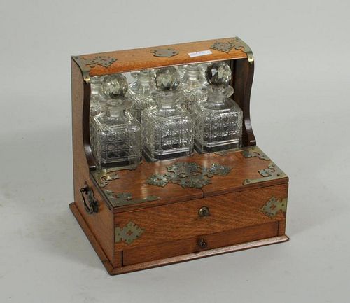 EDWARDIAN OAK & BRASS MOUNTED