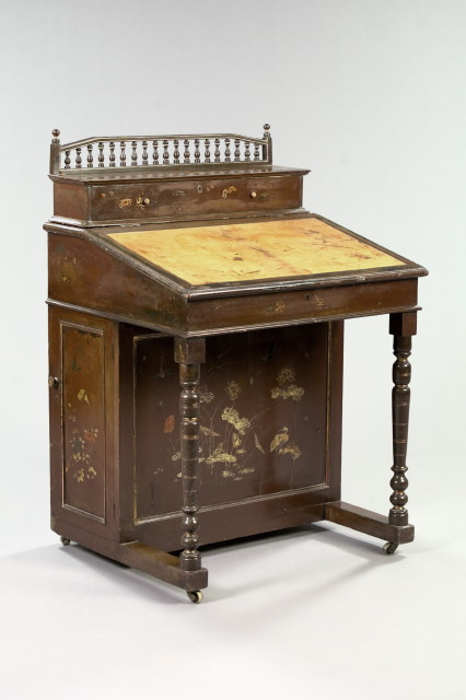 Edwardian Polychromed Davenport