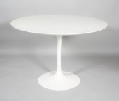 EERO SAARINEN KNOLL WHITE LACQ