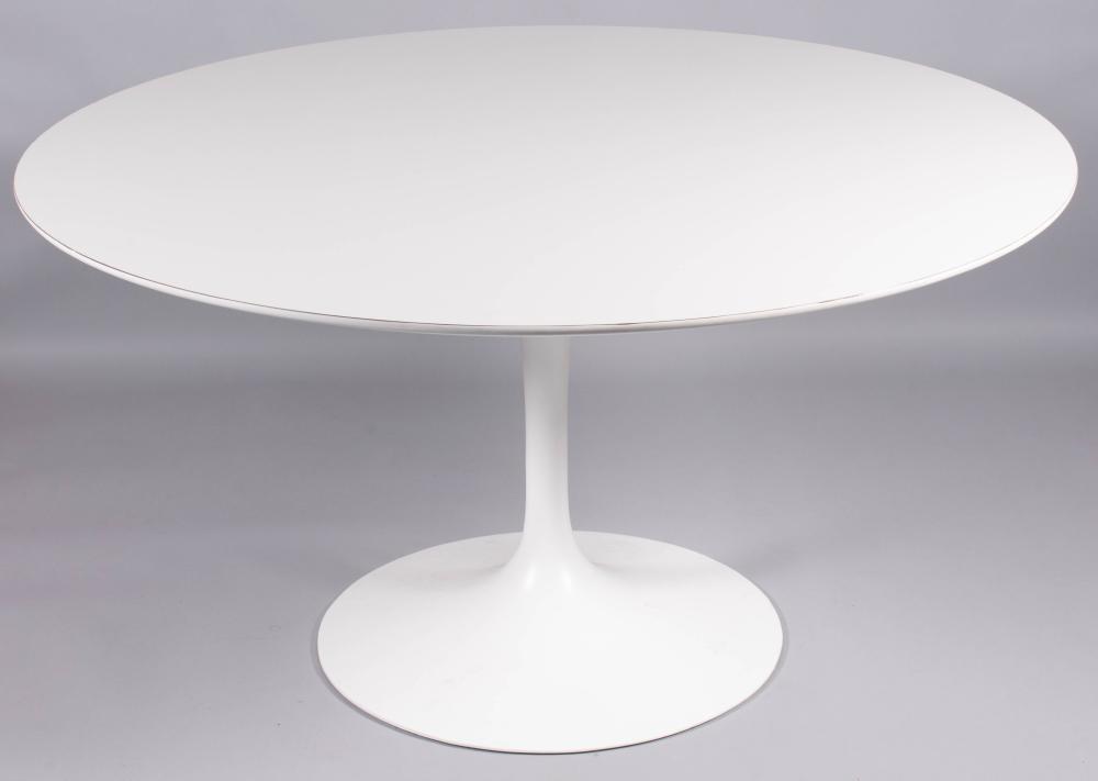 EERO SAARINEN KNOLL WHITE LACQUER