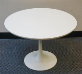 EERO SAARINEN STYLE WHITE ENAM