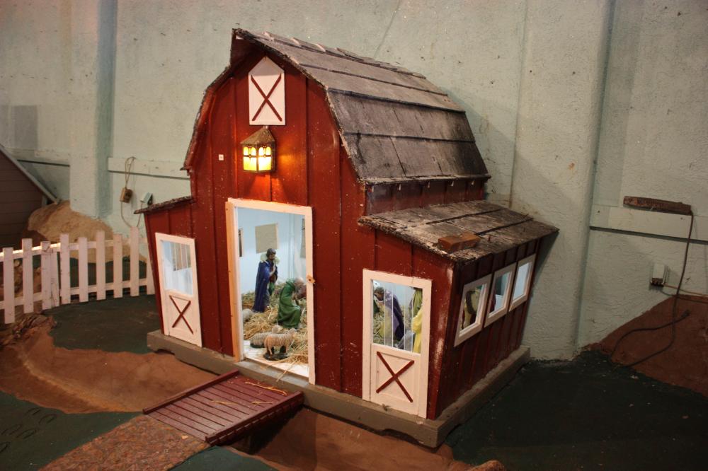 EEYORE THE DONKEY BARN WITH