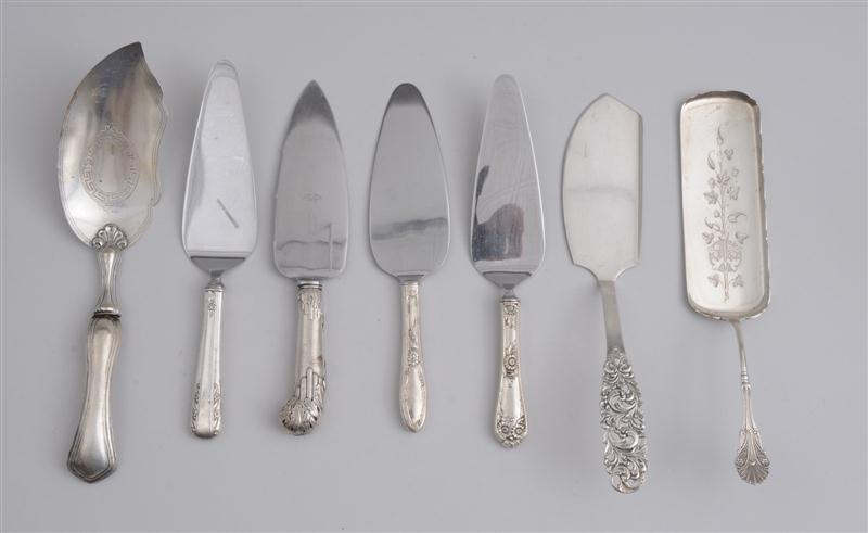 EIGHT AMERICAN SILVER PASTRY