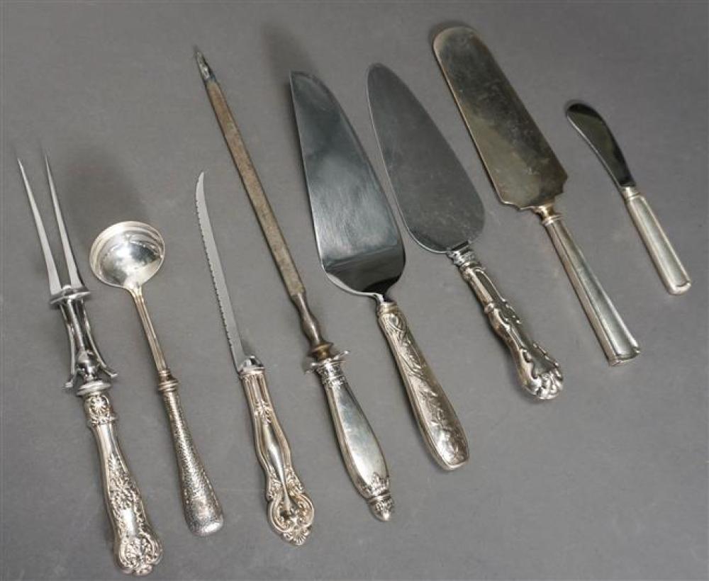 EIGHT AMERICAN STERLING HANDLE FLAT