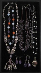 EIGHT ARTICLES OF AMETHYST JEW