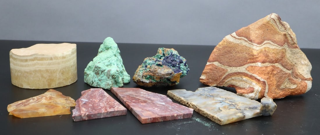 EIGHT ASSORTED ROCK AND MINERAL