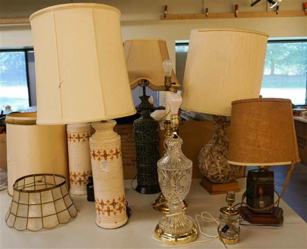 EIGHT ASSORTED TABLE LAMPSEight