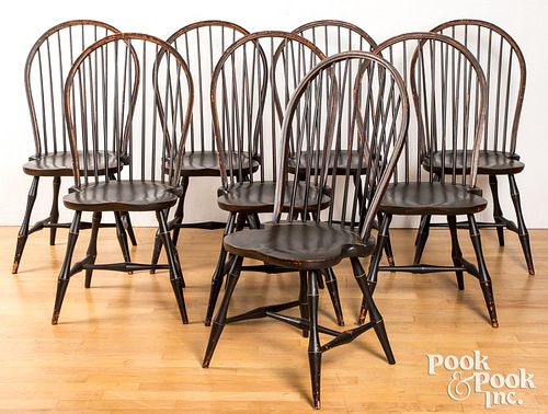 EIGHT BOWBACK WINDSOR CHAIRS BY