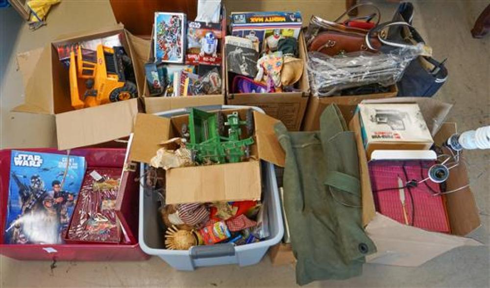 EIGHT BOXES WITH STAR WARS ITEMS,