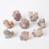 EIGHT CHINESE AGATE CARVINGSA