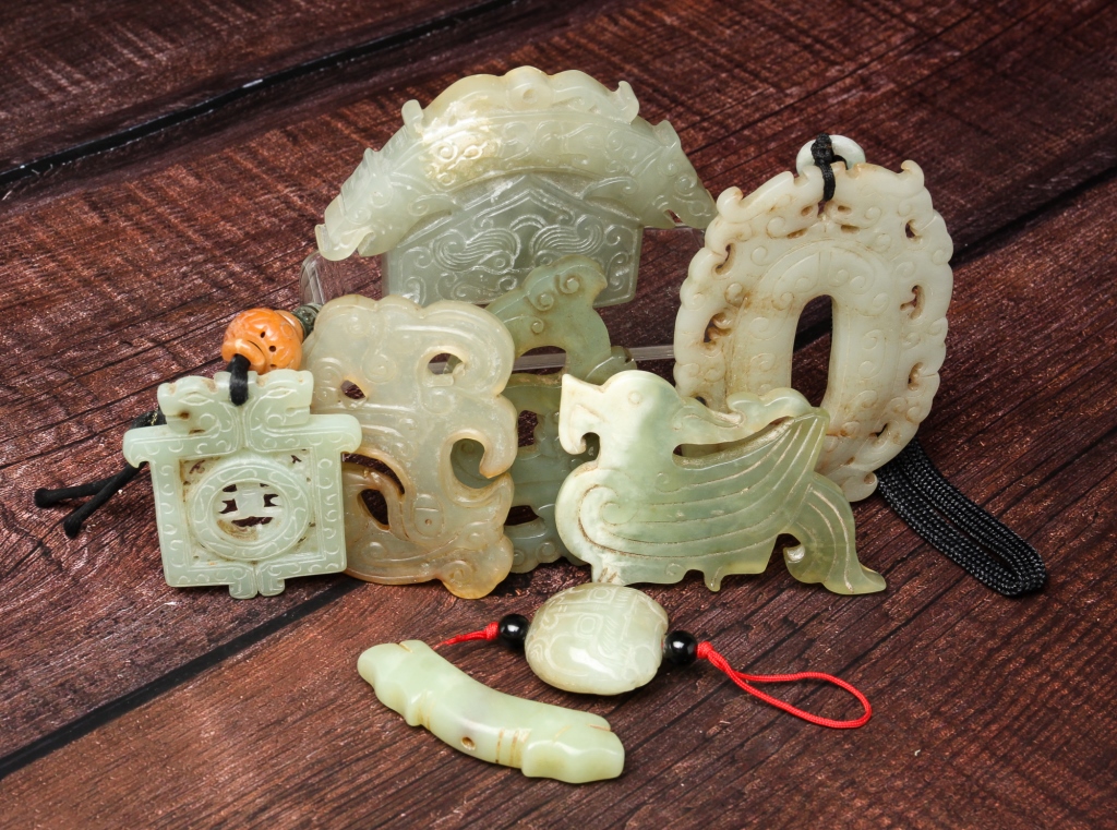 EIGHT CHINESE STONE CARVINGS