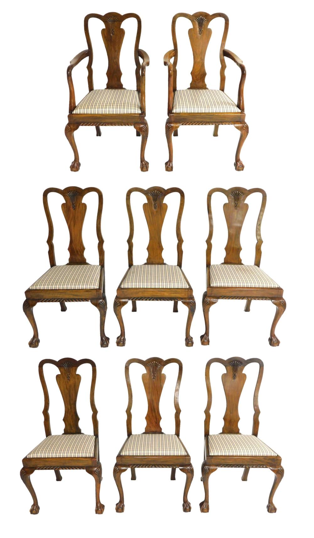 EIGHT CHIPPENDALE STYLE DINING ROOM