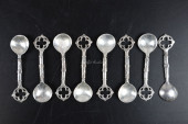 EIGHT CLOVER CROSS CELTIC KNOT