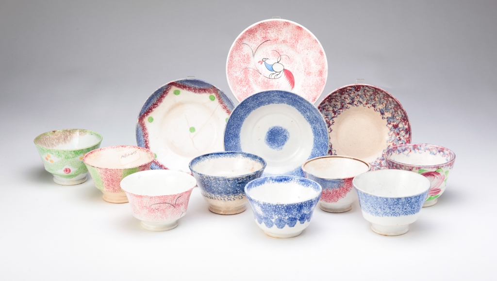 EIGHT ENGLISH SPATTERWARE CUPS